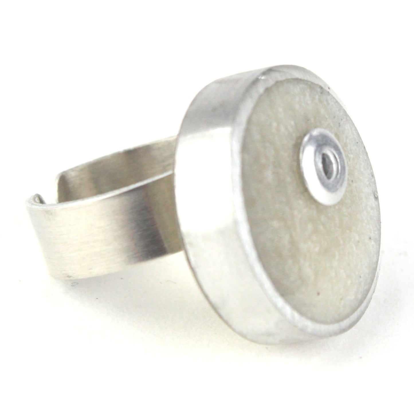 Resinique circle ring - white