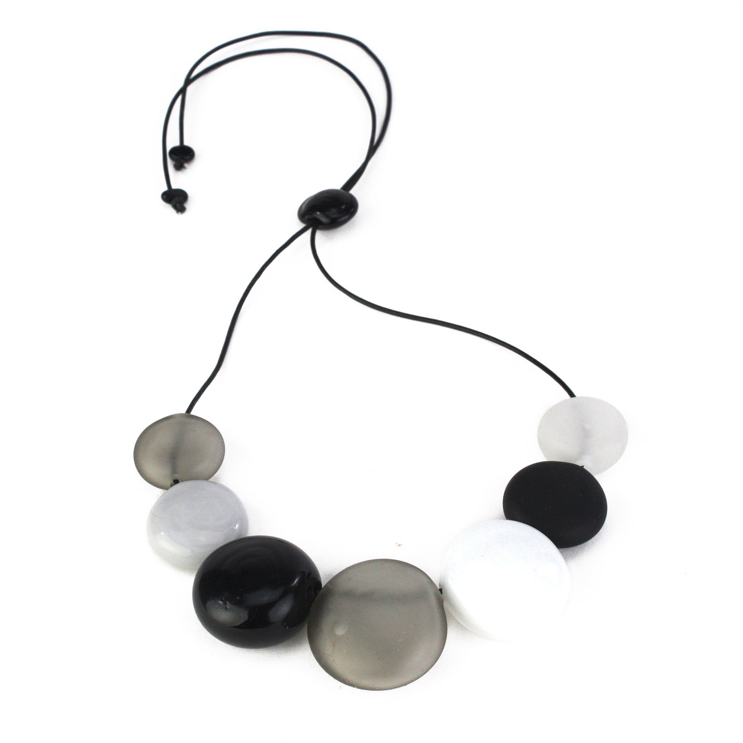 Aura seven bead necklace -black and white