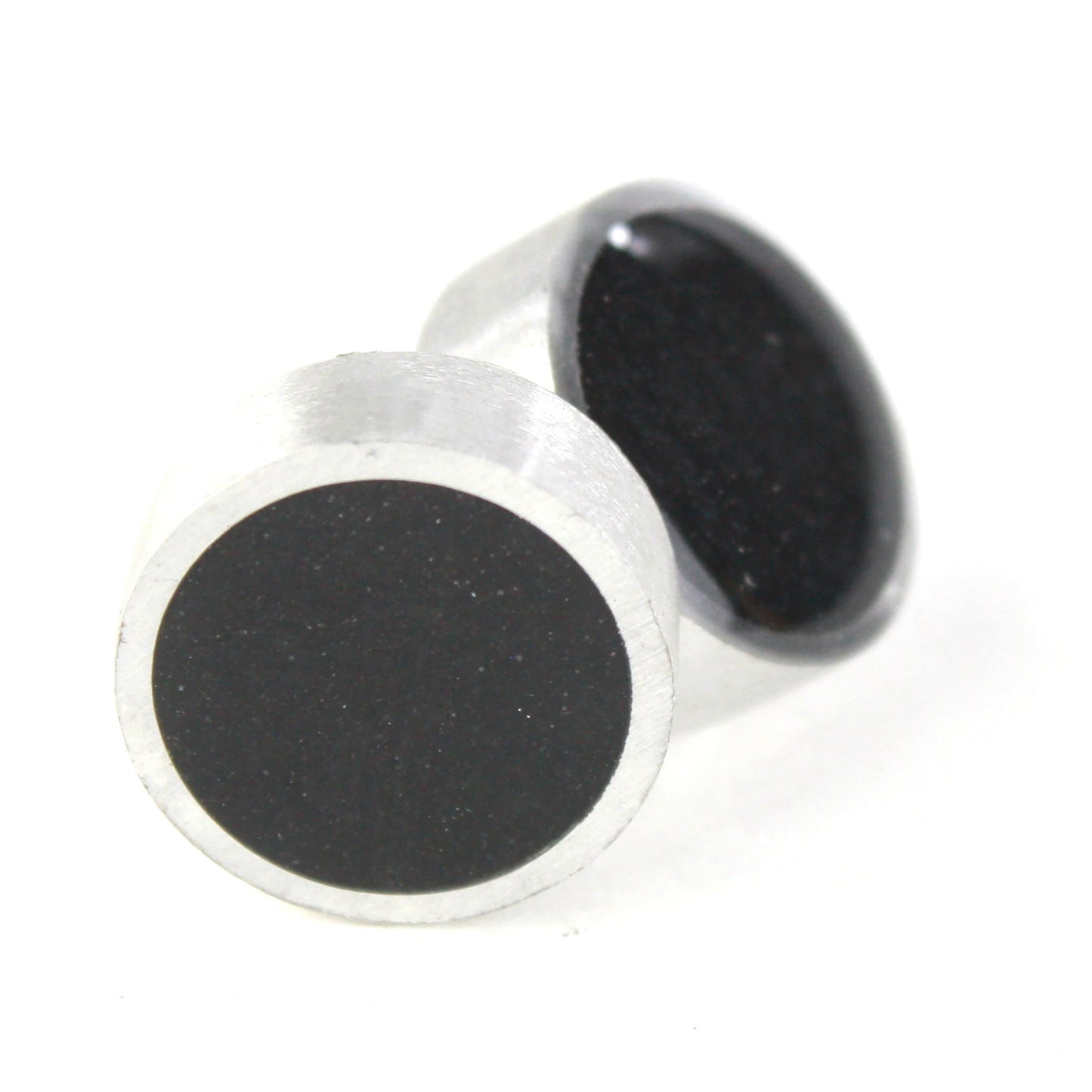 Resinique studs - black